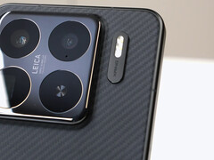 Det verkar som att Xiaomi 15S Pro's Xring O1 är i nivå med Xiaomi 15 Pro's Snapdragon 8 Elite på AnTuTu. På bilden: den nya telefonen. (Bildkälla: Lu Weibing)