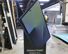 Galaxy Z Fold7 ser tunnare ut än alla tidigare Galaxy Z Fold-modeller. (Bildkälla: Alchimist Leaks)