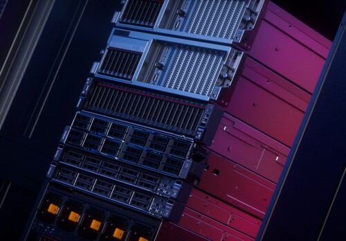 Närbild av Lenovos AI-server