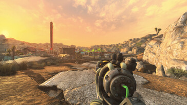 Bild från Long 15 - NCR Expansion som visar samma stad i FPS-vy. (Bildkälla: ToxicWhiteout - Nexus Mods)