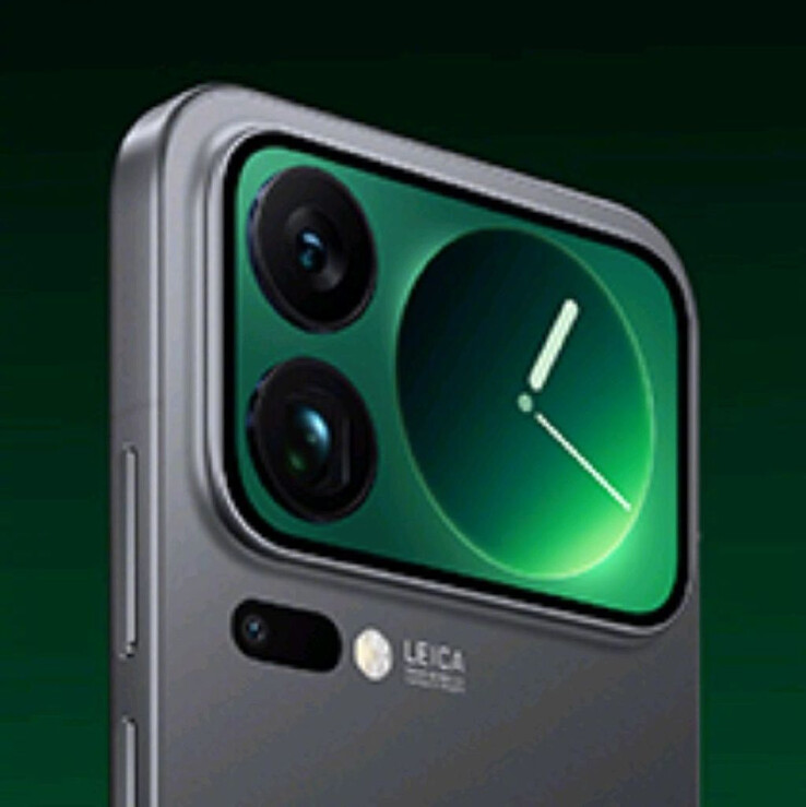Baksidan av vad som tros vara Xiaomi 17 Pro (Bildkälla: @薛定谔的英短咕咕咕)