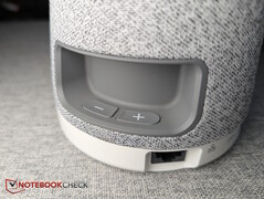 Volymknappar, med ytterligare ett par på motsatt sida