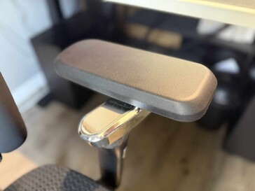 Mångsidiga, justerbara armstöd