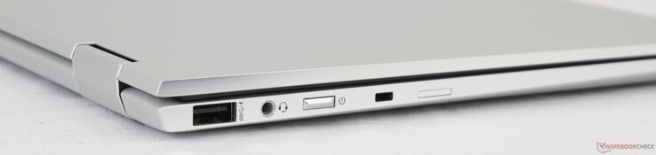 Vänster: USB 3.1 Typ A, 3.5 mm kombinerad ljudanslutning, Strömbrytare, Nano Security-låsplats, Nano SIM-plats (tillval)
