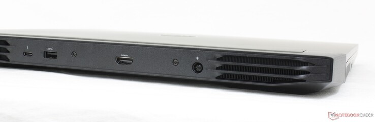 Bakåt: USB-C med Thunderbolt 4 + DisplayPort 1.4, USB-A 3.2 Gen. 1, HDMI 2.1, AC-adapter
