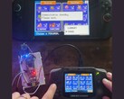 En mikrokontroller som ansluter en GBA till en Nintendo Switch 2, vilket gör det möjligt att överföra Pokémon mellan de två