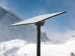 Starlink Residential parabolantenn i en snöstorm. (Bildkälla: Starlink)