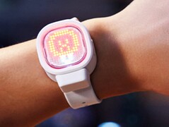 Godox punktmatrisdisplay kan även bäras som ett armband.