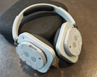 En premiär med kraftfullt ljud och garanterat blickfång - Nothing Headphone (1) recension
