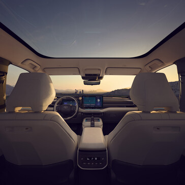 2027 Toyota Highlander Limited dimmig grå.