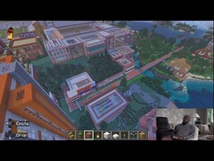 Under mer än tolv år har Mike Tomlins Minecraft-projekt vuxit till en vidsträckt metropol fylld av bostadshus, idrottsarenor, butiker och grönområden.