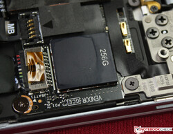 Ingen M.2-plats - inbyggd Micron SSD