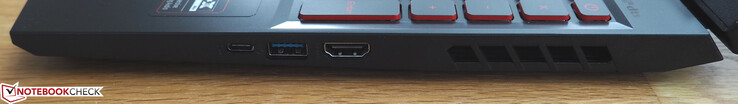 Höger: USB-C, USB-A, HDMI