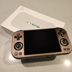 Anbernic RG477M är redan i händerna på recensenter. (Bildkälla: Cary Golomb)