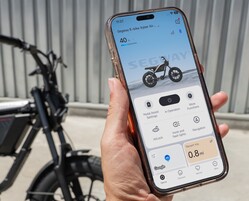 Segway Xyber Air elcykel stöder automatisk upplåsning och fjärrspårning.