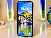Recension av smarttelefonen Oppo Reno16 Pro