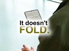 Oppo Pad Mini ser ut som en överdimensionerad telefon med en 8,8-tums skärm.