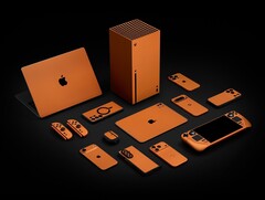 Dbrand Cosmic Orange skin finns tillgängligt för ett brett utbud av enheter. (Bildkälla: Dbrand)
