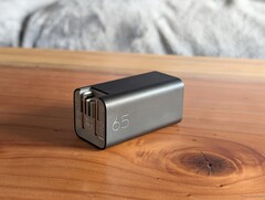 HP-adaptern på 65 W har nästan alla funktioner vi kan önska oss av en bärbar USB-C-laddare