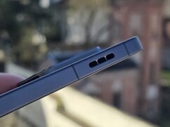 Ventilationsöppningar för kylning på iQOO 15 Ultra