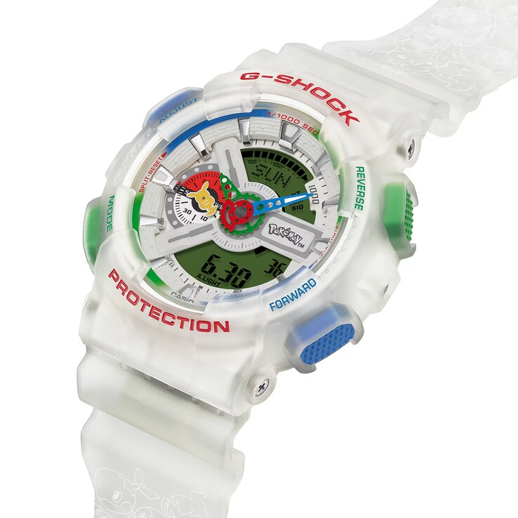 En vinkelbild på den genomskinliga Casio G-Shock Pokémon GA-110PKM-7A som visar dess extra stora boett och färgglada knappar.