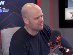 En skärmdump av Dan Houser på The Chris Evans Breakfast Show (bildkälla: Virgin Radio UK YT)
