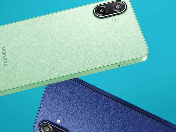 Galaxy F70e har en finish i läder.