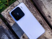 Xiaomi 15 lanserades med ett 5.400 mAh batteri i Kina. (Bildkälla: Vetrax Arrogant TV på Weibo)