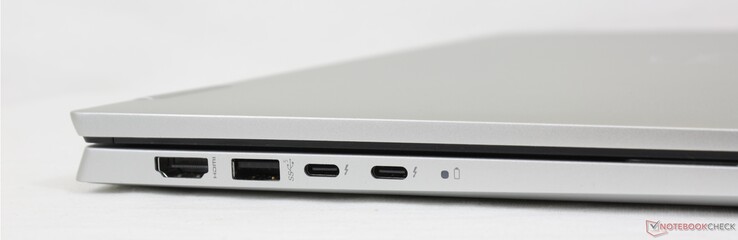 Vänster: HDMI 1.4, USB-A 3.2 Gen. 1, 2x USB-C med Thunderbolt 4 + Power Delivery + DisplayPort