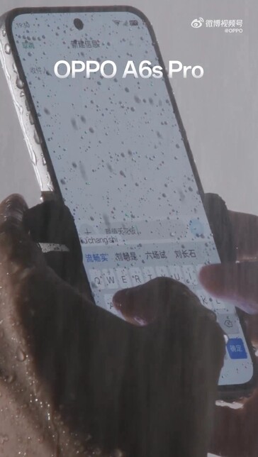 Oppo A6s Pro-telefon med våt beröring.