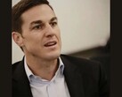 En stillbild av Electronic Arts VD Andrew Wilson