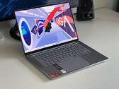 Lenovo Yoga Slim 7 14 G8 AMD Review - Anpassad Zen4-processor möter fantastisk 2,9K OLED