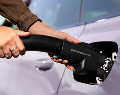 En Porsche-adapter för Teslas Superchargers (Bildkälla: Porsche)