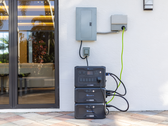 Bluetti AC300 kraftstation är nu tillgänglig för 1 499 USD tack vare Bluettis Clean Energy Incentive-program (Bildkälla: Bluetti)