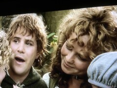 Detaljer i ljusa områden, t.ex. Rosie Cottons hår, förblir ganska tydliga med en viss oskärpa. (Bild: The Lord of the Rings: The Return of the King från New Line Cinema)