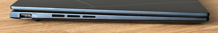 Vänster: USB-A 3.2 Gen 1 (5 GBit/s)