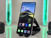 OnePlus 15 har dykt upp på Geekbench (på bilden: OnePlus 13; bildkälla: Notebookcheck)
