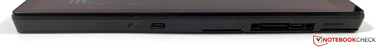 Till vänster: USB-C med Thunderbolt 4 (USB 4.0, DisplayPort 1.4), egen anslutning för XG Mobile, USB-C 3.2 Gen. 2 (Power Delivery, DisplayPort)