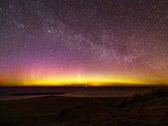 En bild som visar norrsken. (Bildkälla: lasseholsthansen - Pixabay)