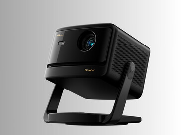Dangbei DBOX02 Pro 4K-projektor framsida i vinkel (Bildkälla: Dangbei PR)