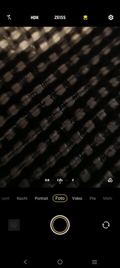 Testa Vivo X90 Pro smartphone