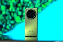 Att importera Vivo X Fold 5 är ibland bara hälften av det förväntade priset på Samsung Galaxy Z Fold 7. (Bildkälla: Weibo)