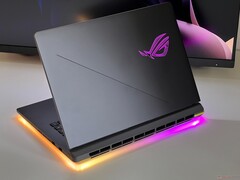 Vi har granskat 2025 Asus ROG Strix G16 (Bildkälla: Notebookcheck)