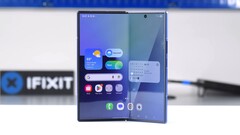 iFixits nedmontering indikerar att Samsung Galaxy Z Fold 7 är mycket svår att reparera. (Bildkälla: iFixit)