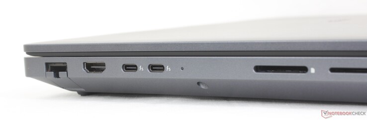 Vänster: RJ-45 (2,5 Gbps), HDMI 2.1, 2x USB-C Thunderbolt 5 (80 Gbps) med DisplayPort 1.4 + Power Delivery, SD-kortläsare, Smart Card-läsare (tillval)