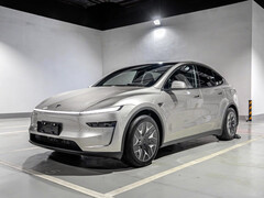 Model Y L kommer med ett nytt &quot;Hey,Tesla&quot;-väckningsord. (Bildkälla: Tesla Lounge/Reddit)