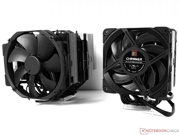 Noctua NH-D15 (vänster) och Noctua NH-U12A (höger) i Chromax Black Edition