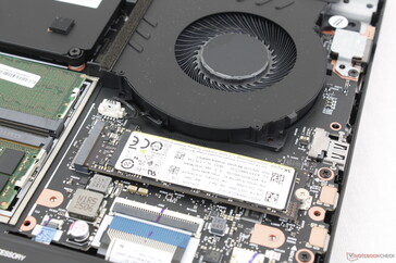 Sekundär M.2 PCIe4 x4 2280-plats