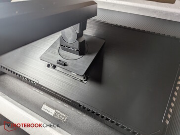 Klickas på plats, inga skruvar behövs