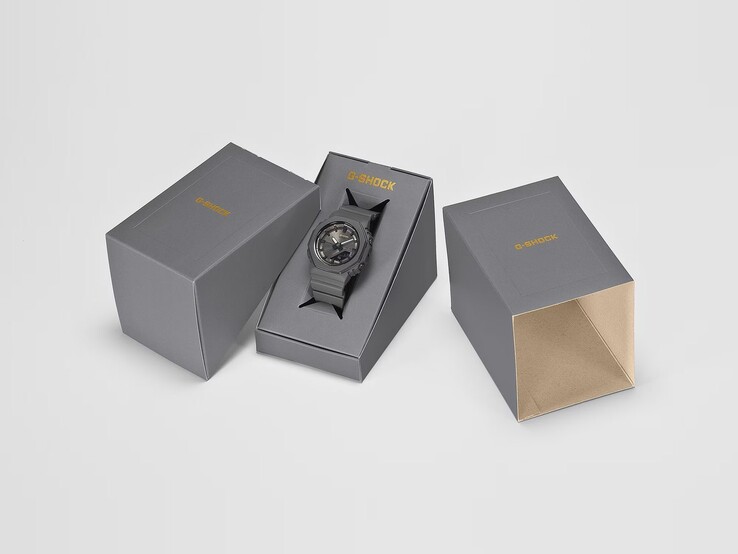 G-Shock GMA-P2126W-8A förpackning 